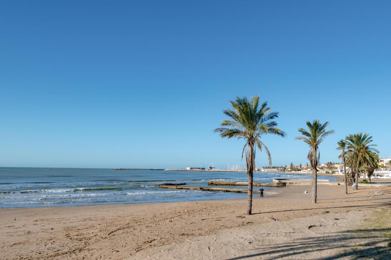 Case Vacanze Giulio Verne Marina di Ragusa Bagian luar foto